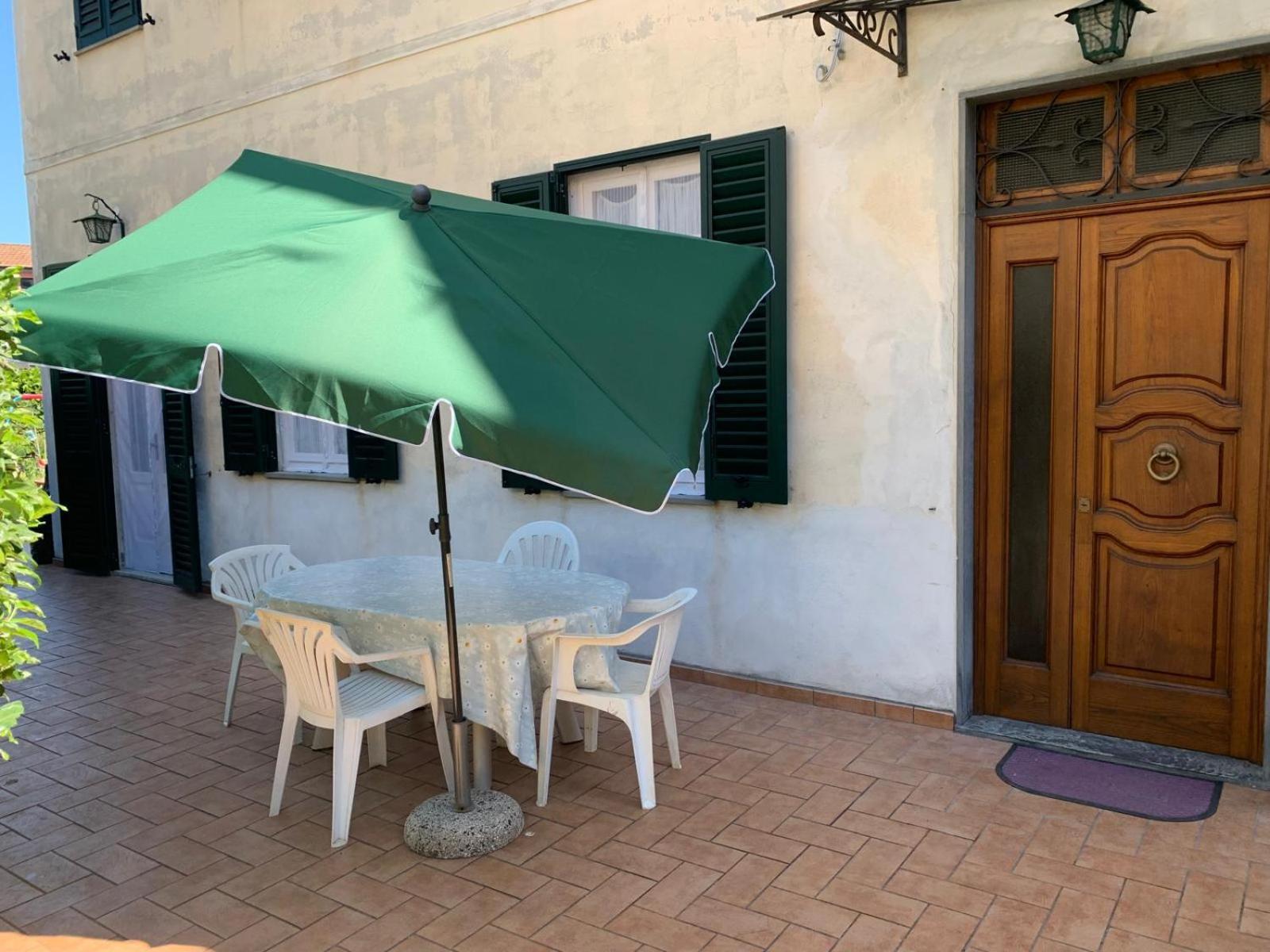Ferienwohnung Violet - La Casa Del Pucci Lucca Exterior foto